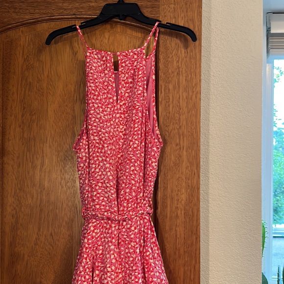 High Neck Flowy, Belted Mini Dress - Picture 6 of 6